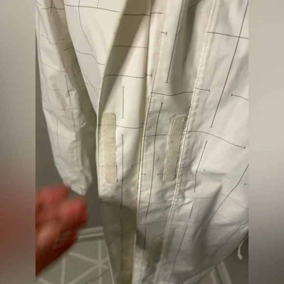 The North Face Hooded Windbreaker Raincoat Medium - Picture 6 of 7